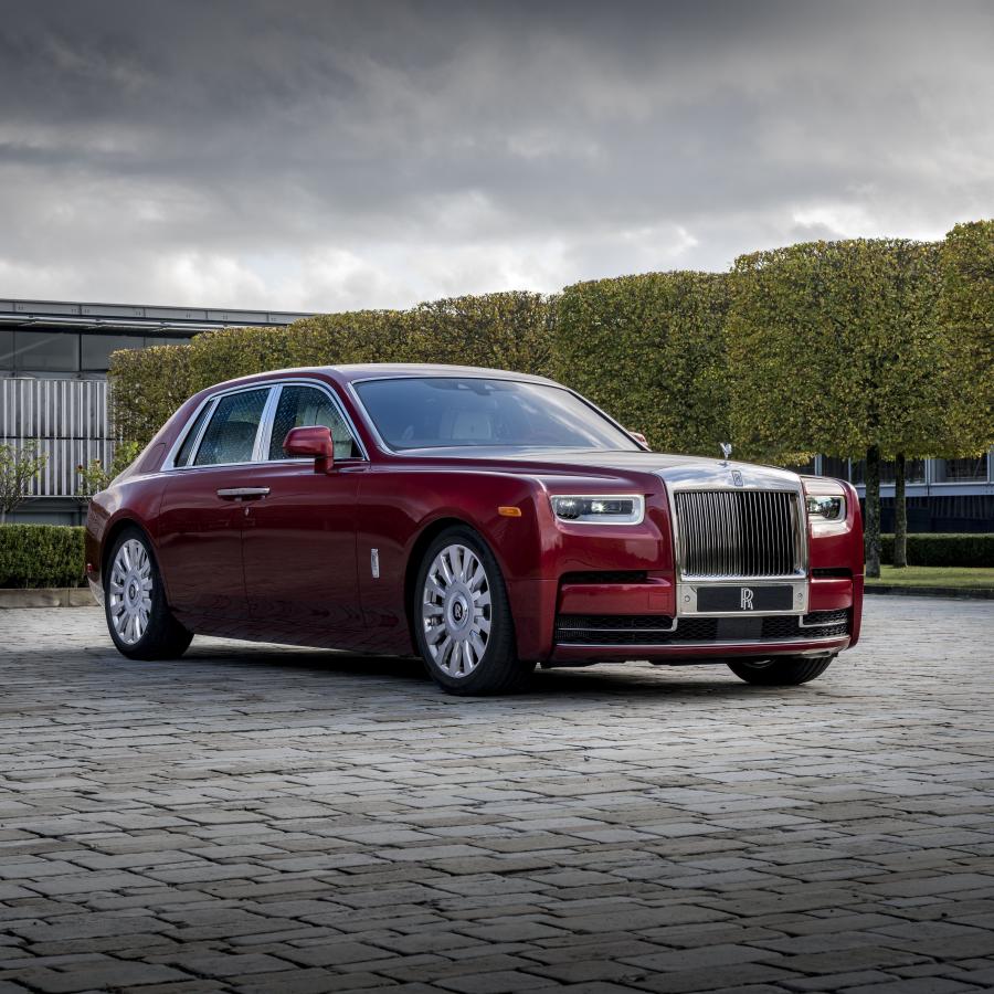  Rolls-Royce Phantom Bespoke Magma Red Mickalene Thomas 2019 года  (фото 1 из 20)